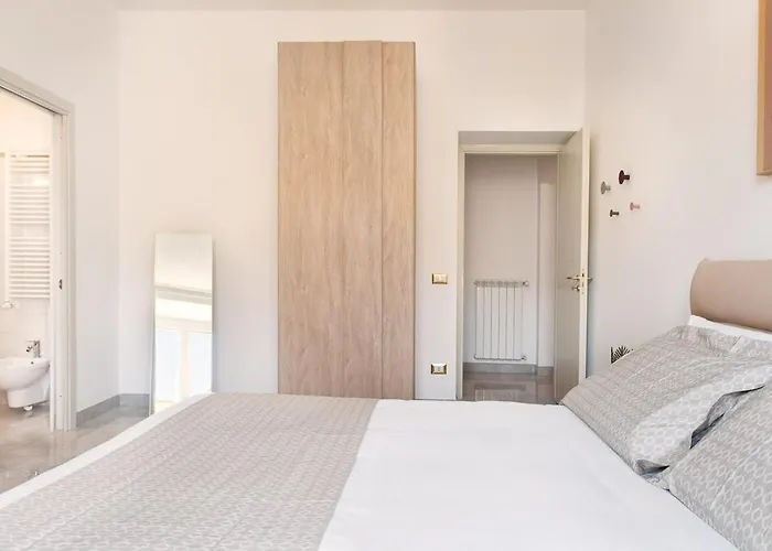 Idyllia - Spacious Bright Flat Apartment